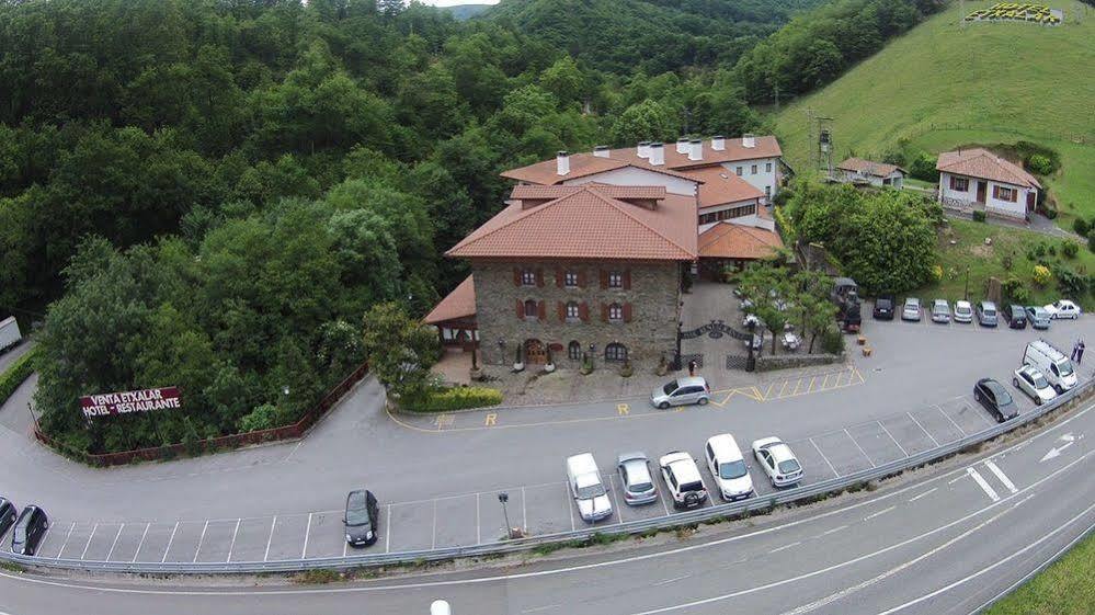Hotel Venta De Etxalar Exterior photo